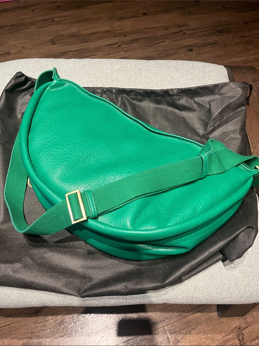 Carla Rockmore Mini Sling Bag in emerald 💚